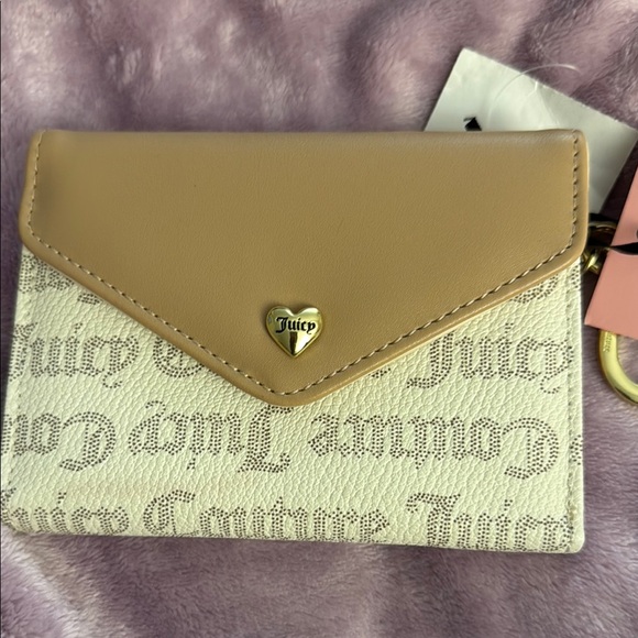 Juicy Couture Tan and Cream Wallet with Heart Detail - Picture 1 of 3